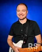 Фото преподавателя по музыке - Бобрик Андрей