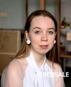 Фото преподавателя по ИЗО - Янищиц Яна